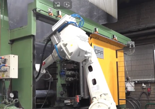 省人化トピックス　【導入事例】 ABBロボットでアルミダイカスト工程を革新！（ABB株式会社）