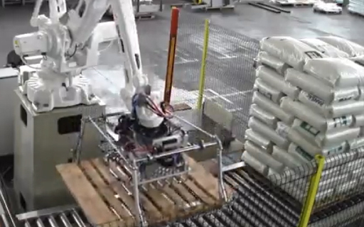 製品トピックス　ハンドのトランスフォームによる機能の集約化（ABB Robotics Japan株式会社）